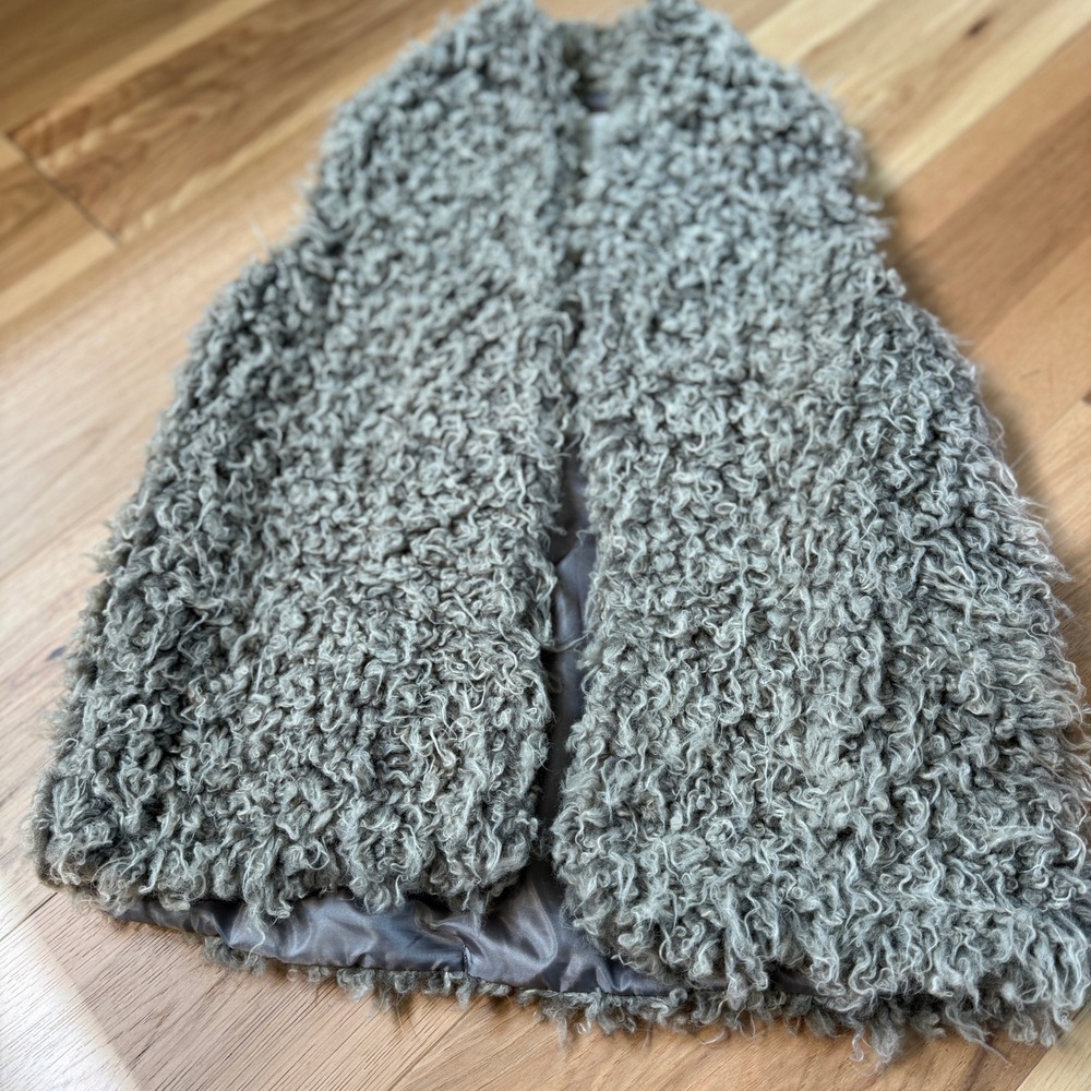BCBGeneration Faux Fur Vest Womens XXS Grey Curly Shag Open Front oversized